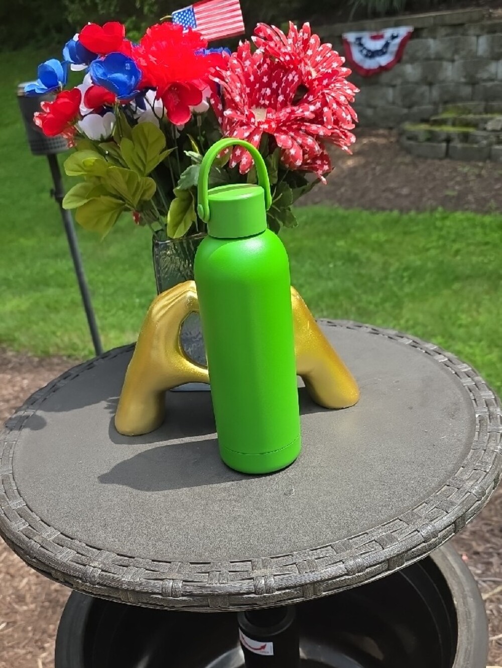 Kate Spade Bright Lime Green Insulated Water Bottle with Handle Matte Finish - Picture 4 of 4